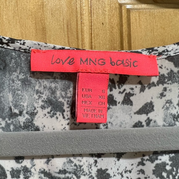 Dress - Picture 3 of 3